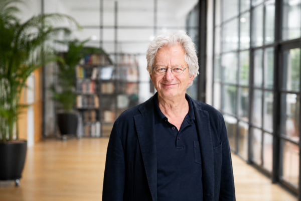 Porträtfoto Thomas Jahn